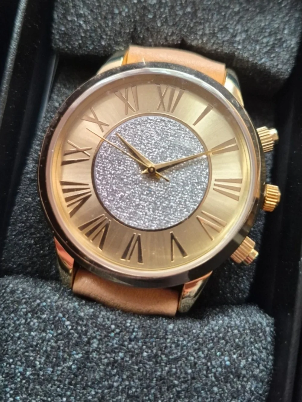 Women’s Glitter-filled Center Watch 